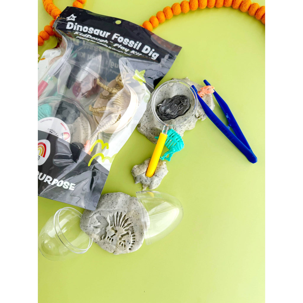 Earth Grown KidDoughs (KidDoughs by EGKD) - Dinosaur Fossil Dig (Cookies & Cream) KidDough Play Kit